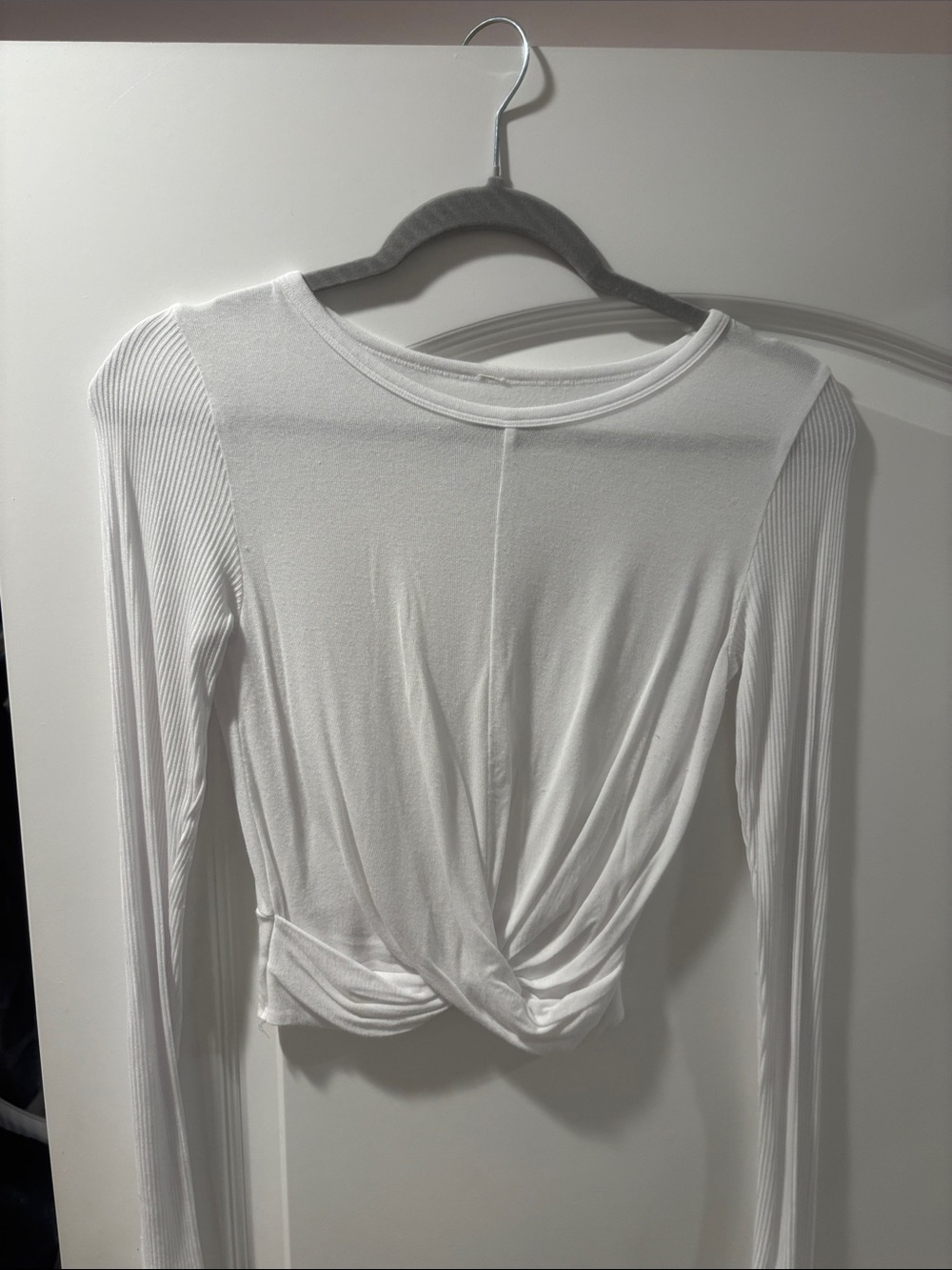 ALO Yoga White Long-Sleeve Twist Front Top